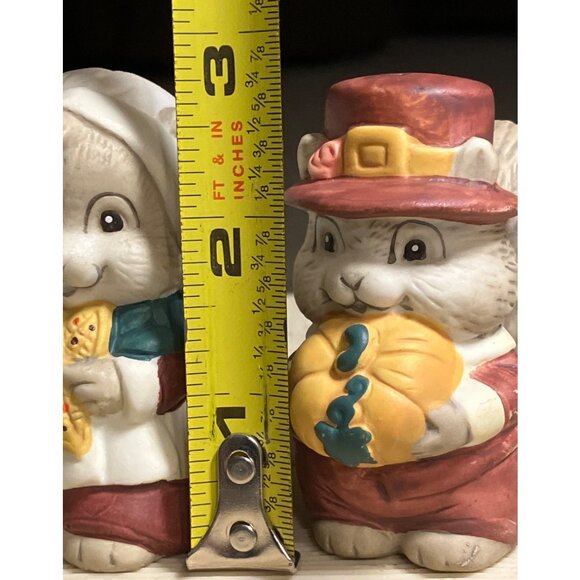 Pilgrim Squirrels Ceramic Salt and Pepper Shakers Novelty - Picture 9 of 9
